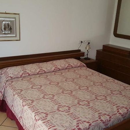 Casa Angela Lägenhet Colà Exteriör bild